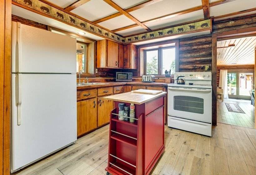 Pet Friendly Lyndon Station Cabin Hike & Fish!