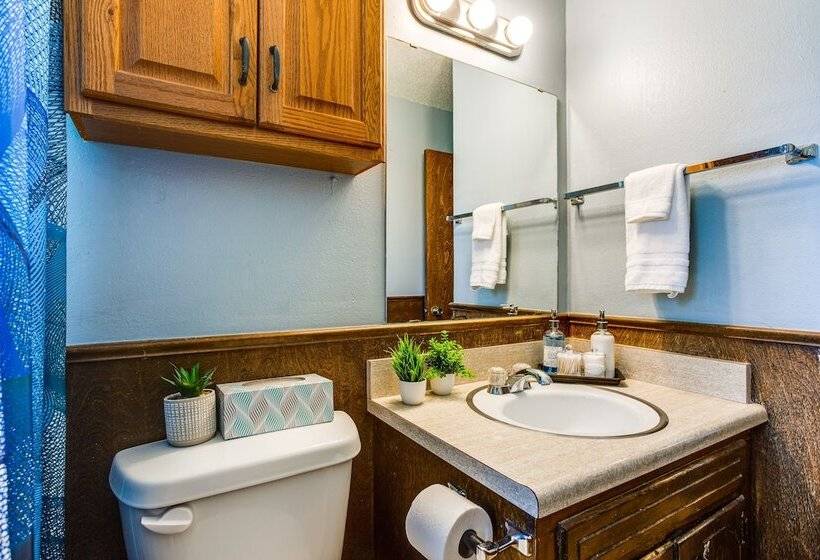 Pet Friendly Midwest City Home, 10 Mi To Dtwn Okc!