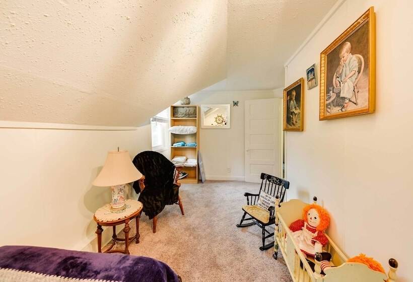 Powers Lake Home W/ Patio   9 Mi To Lake Geneva!