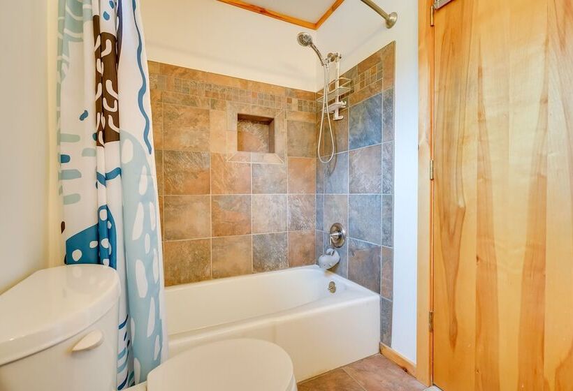 Queensbury Lakefront Home: Screened Porch & Views!