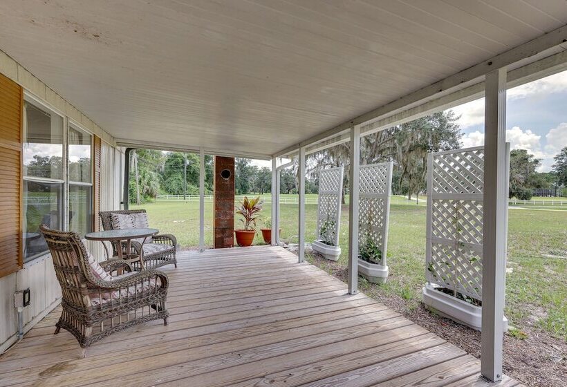 Quiet Crescent City Home W/ Fire Pit, Boat Parking