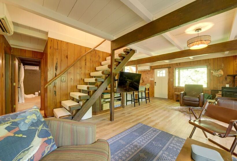 Sapphire Treehouse Cabin W/ Views, Deck, Fireplace