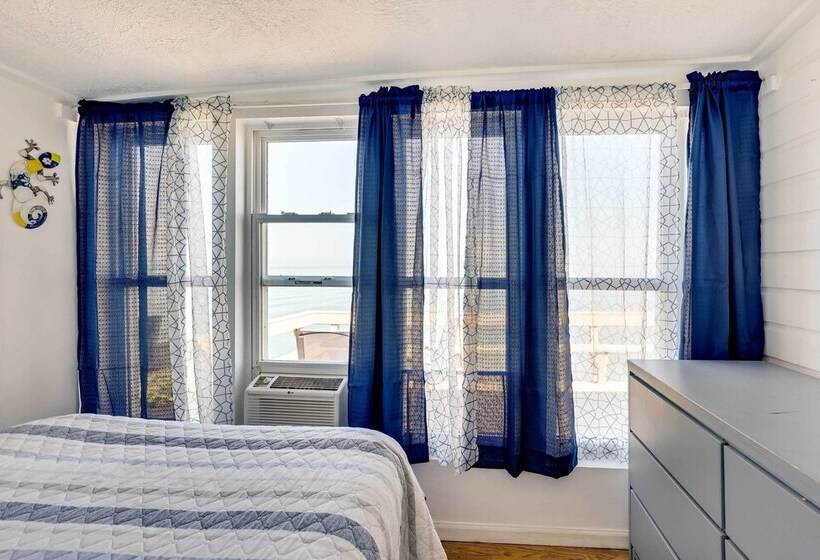 Scenic Geneva Cottage W/ Lake Erie Beach Access!