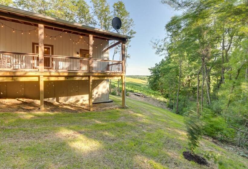 Serene Kentucky Cabin W/ Fireplace + Fire Pit!