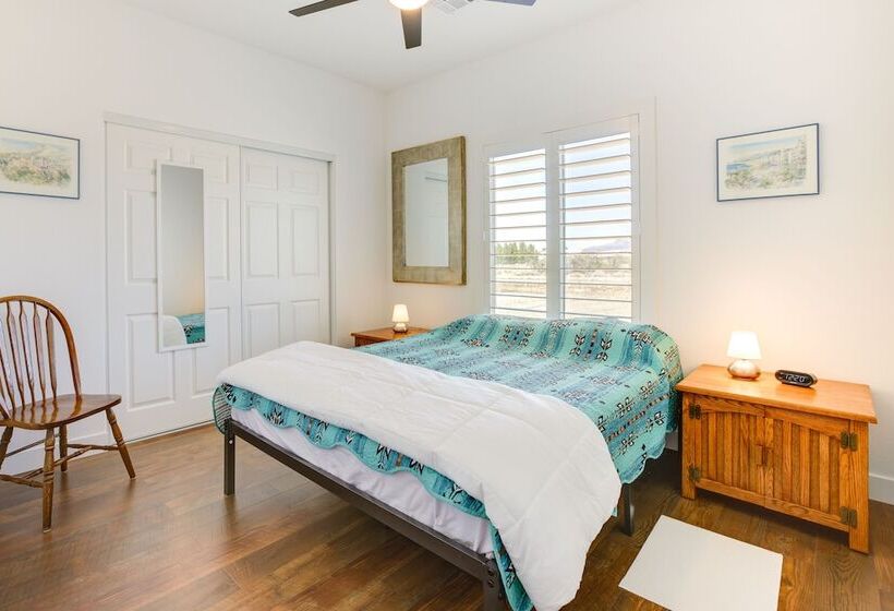 Serene Pahrump Cottage W/ Mountain Views!