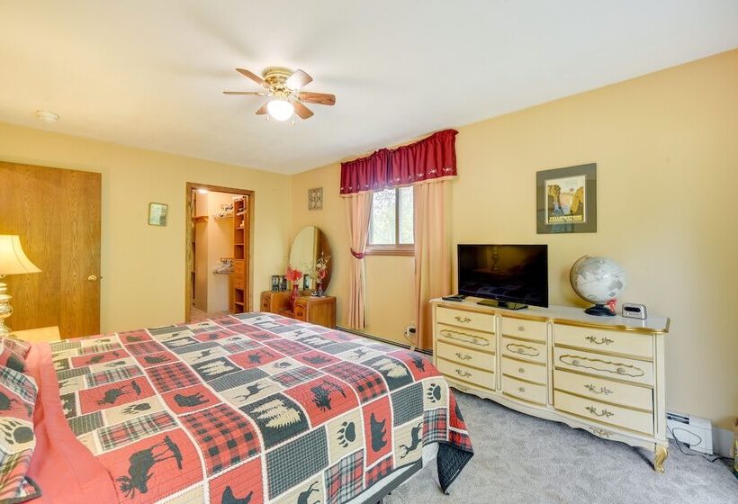 South Range Home   6 Mi To Lake Superior!