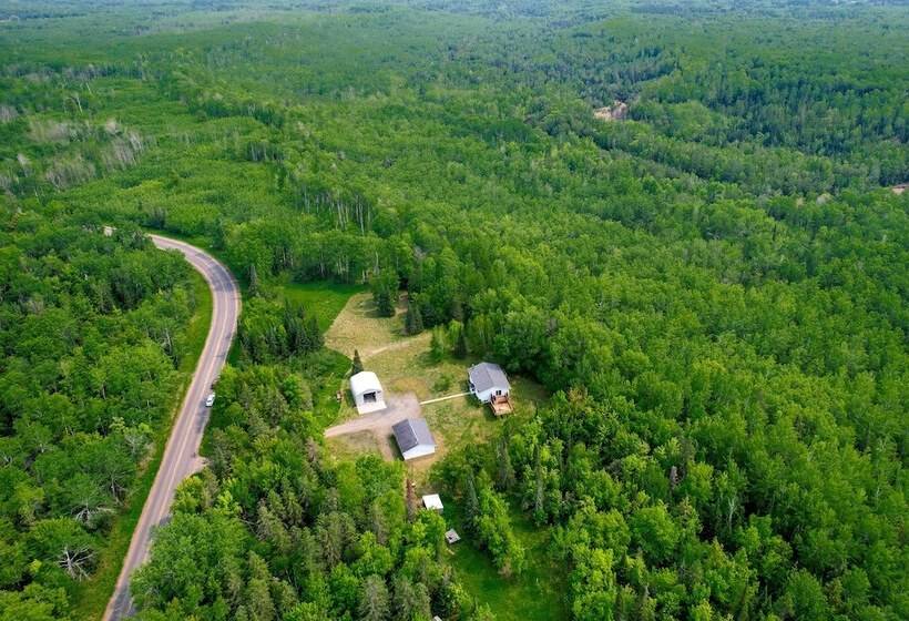 South Range Home   6 Mi To Lake Superior!