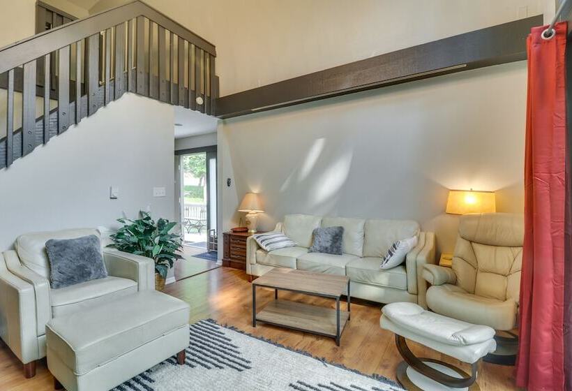 Spacious Massanutten Retreat W/ Hot Tub & Games