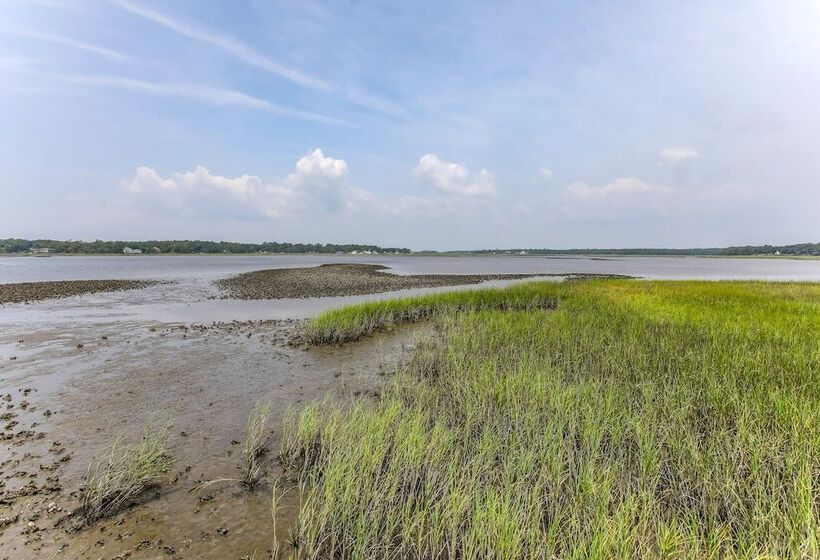 Sunny Bolivia Home W/ Spacious Yard!