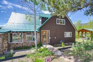 Sunny Cedaredge Home W/ Mtn Views Hike & Fish!