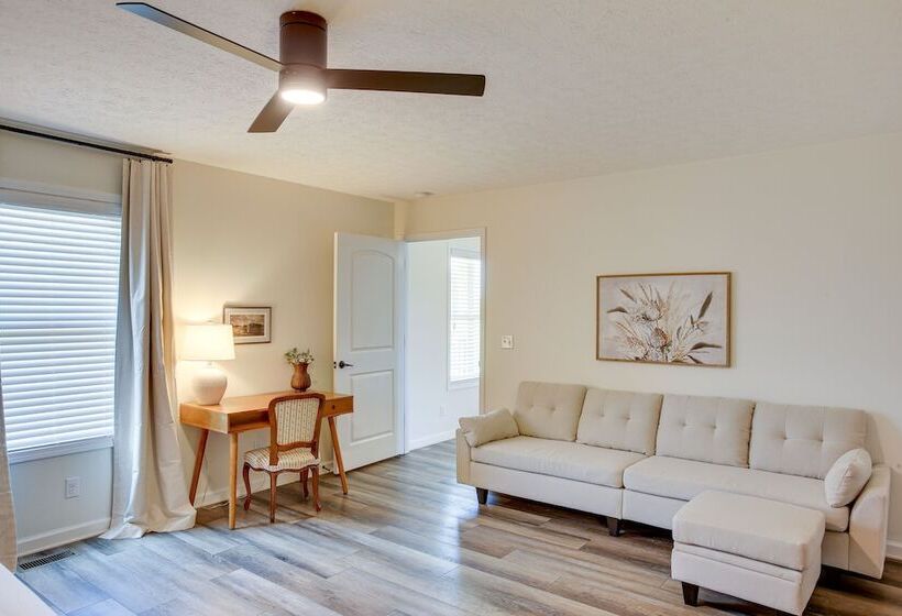 Private Pool & Hot Tub: Expansive Cedar Hill Home