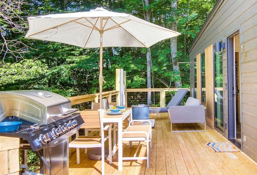 Upscale + Modern Tiny Cabin On Cane River!