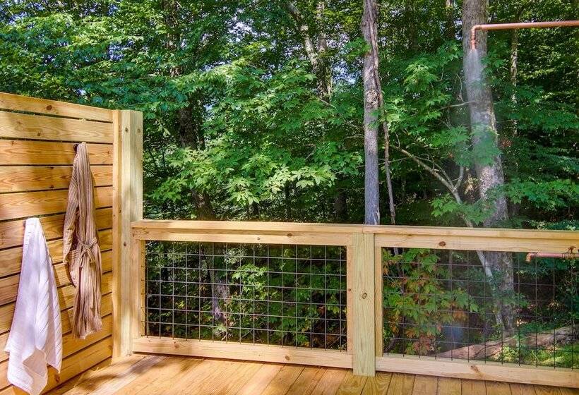 Upscale + Modern Tiny Cabin On Cane River!