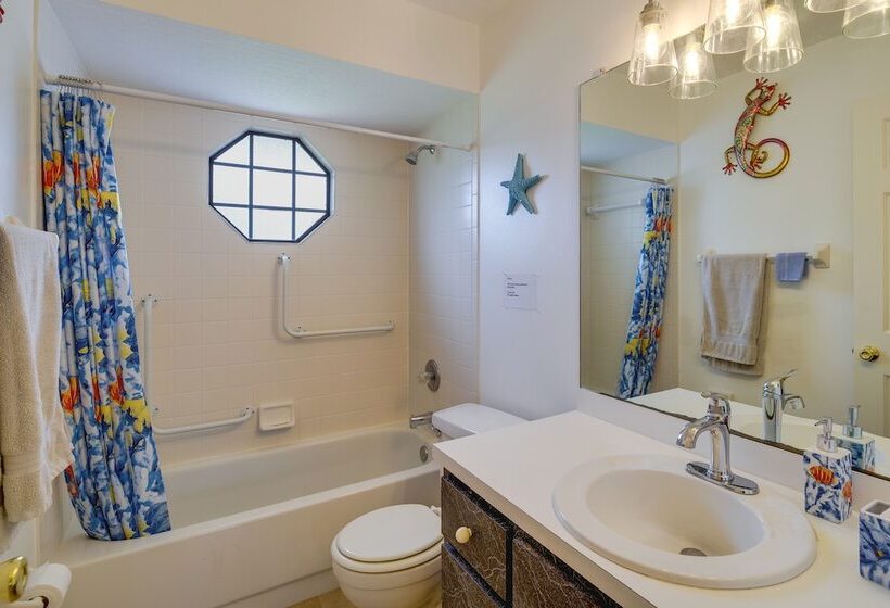 Pet Friendly Sebastian Home: W/ Porch + Lake View!