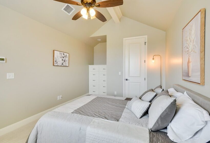 Wfh Friendly Amarillo Home W/ Furnished Patio!
