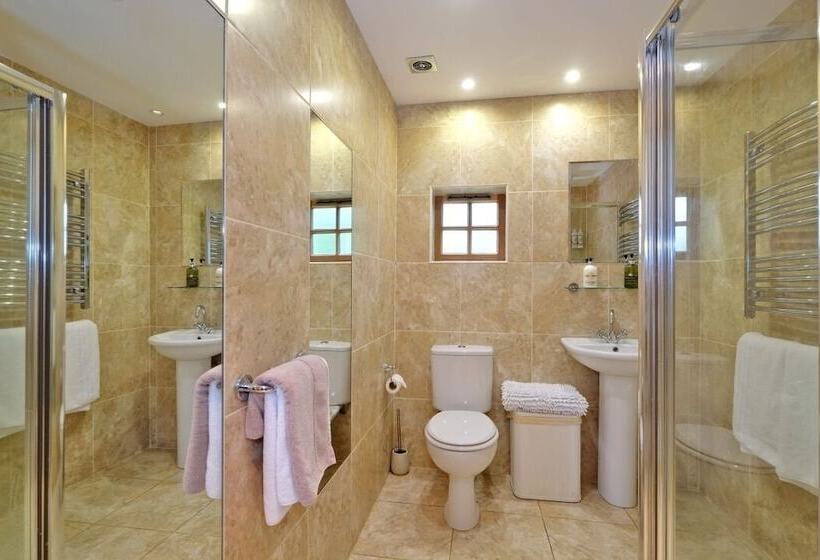تختخواب و صبحانه Castleview Apartments