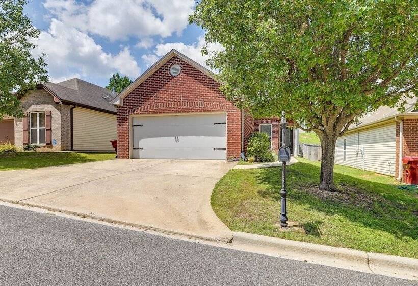 Birmingham Home W/ Yard   15 Mi To Downtown!