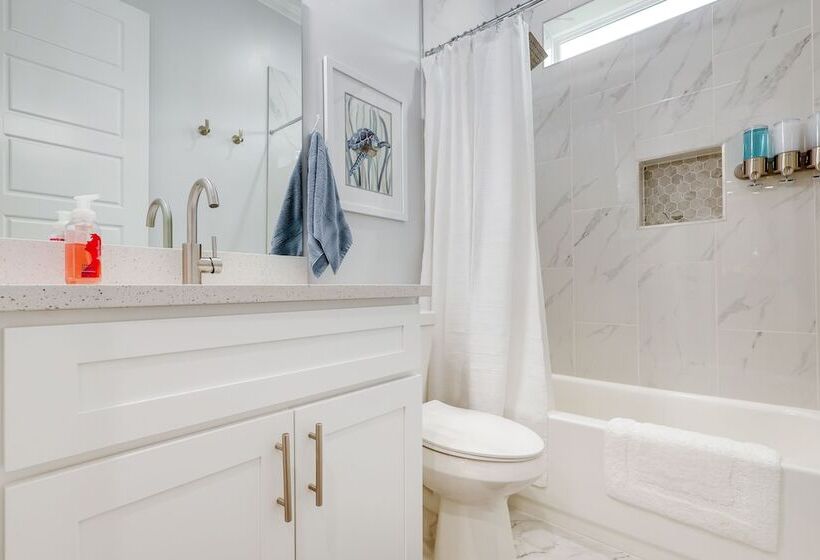 Bright Foley Home W/ Patio   7 Mi To Wharf & Beach