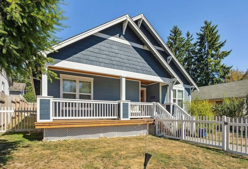 Cheery Tacoma Vacation Rental: 7 Mi To Owen Beach!