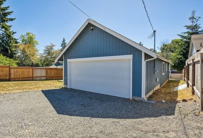 Cheery Tacoma Vacation Rental: 7 Mi To Owen Beach!