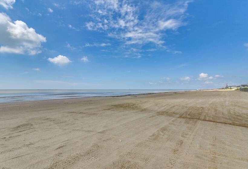 Ocean Views & Walk To Shore: Crystal Beach Home!