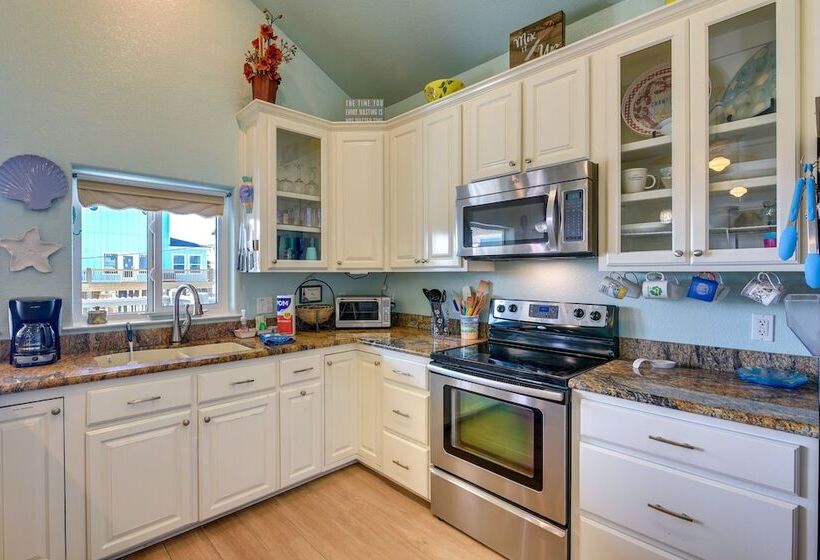 Ocean Views & Walk To Shore: Crystal Beach Home!