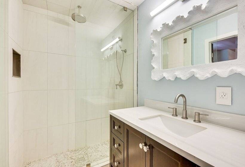 Crystal River Retreat W/ Private Dock & Kayaks!