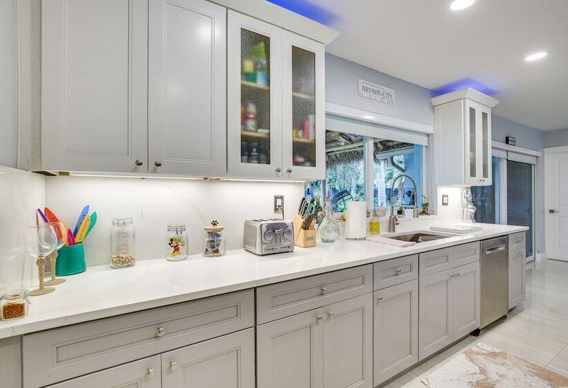 Deerfield Beach Home W/ Patio, Gas Grill & Patio