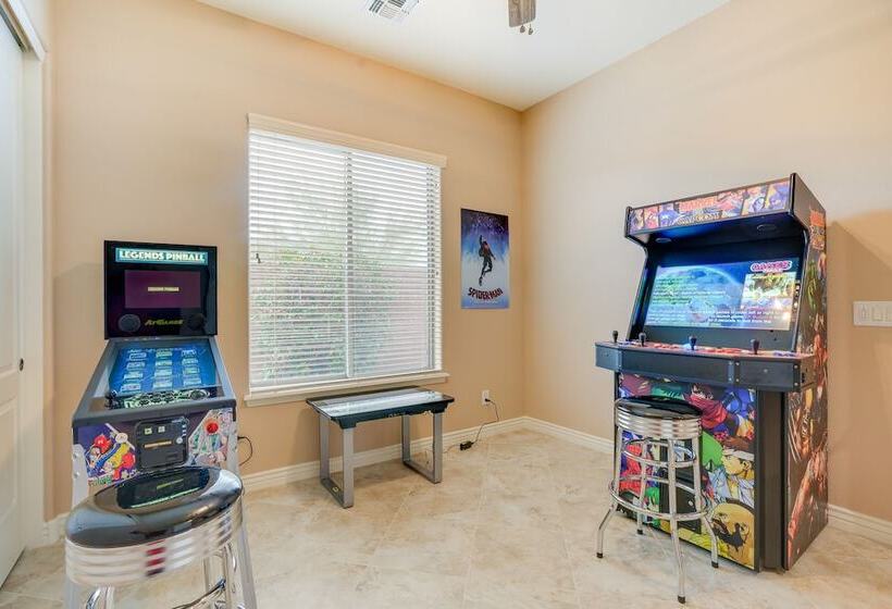 Goodyear Oasis W/ Private Pool & Hot Tub!