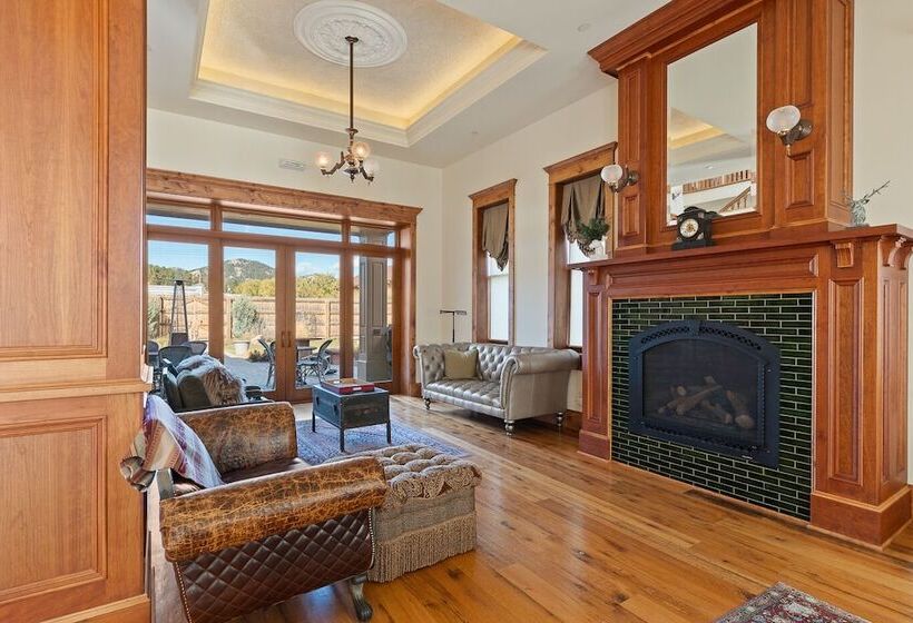 مسافرخانه The Kleemann House