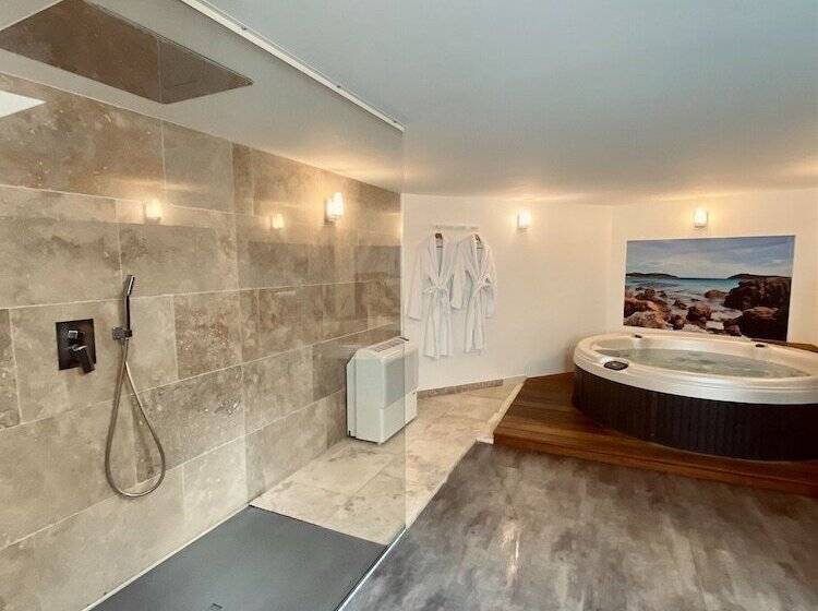 هتل 26 Rue Du Grand Maurian