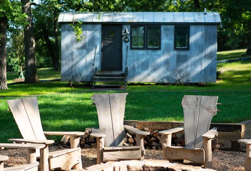 هتل Camp Long Creek