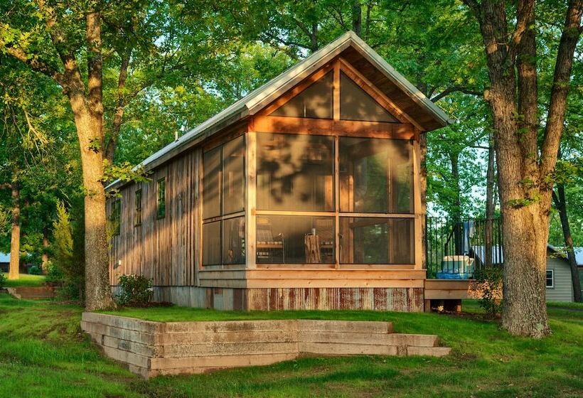 هتل Camp Long Creek