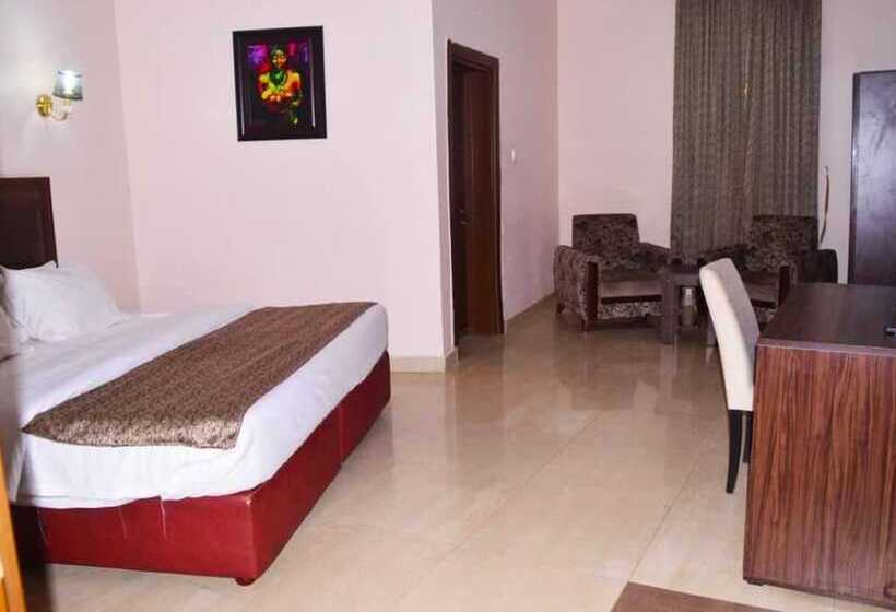 هتل Chilla Luxury Suites Kano