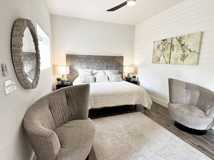 酒店 Eagles Landing Lodge Private Suites And Group Lodging