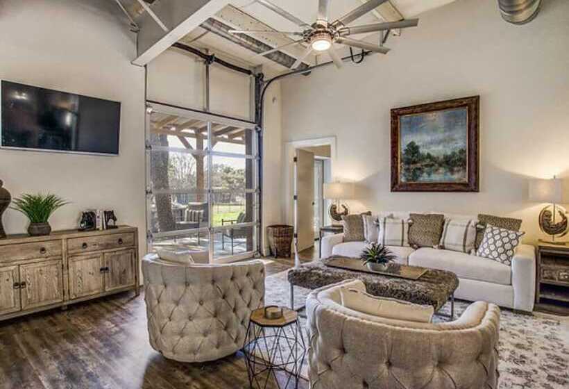 酒店 Eagles Landing Lodge Private Suites And Group Lodging