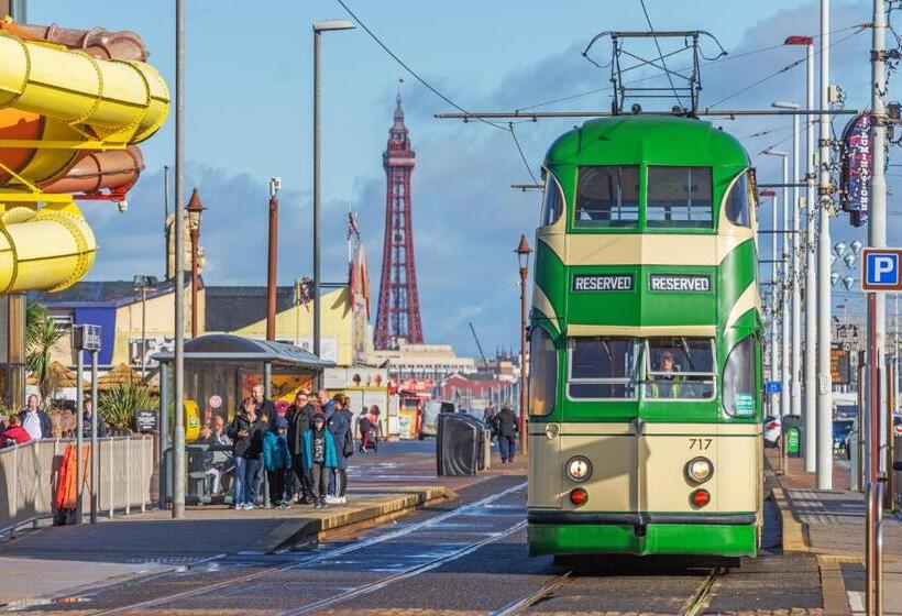 هتل Holiday Inn Blackpool, An Ihg