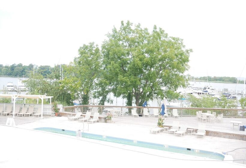 בית מלון כפרי The Lodge At Great Oak Landing