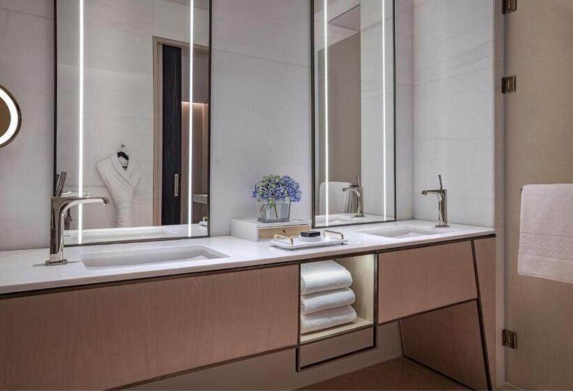 هتل The St. Regis Riyadh