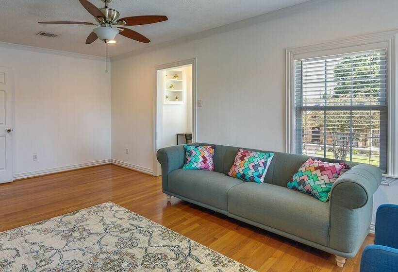 Quaint Houston Hideaway   3 Mi To Downtown!