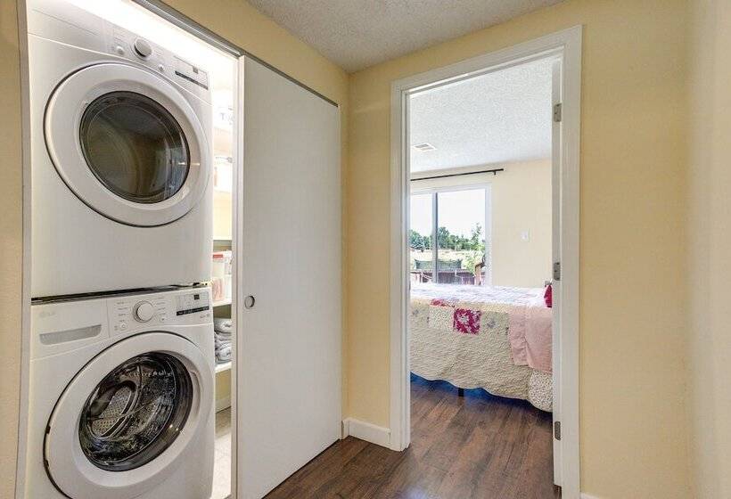 11 Mi To Denver: Pet Friendly Home In Thornton!