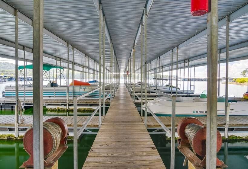 Kimberling City Oasis: Boat Slip, Kayaks & More!