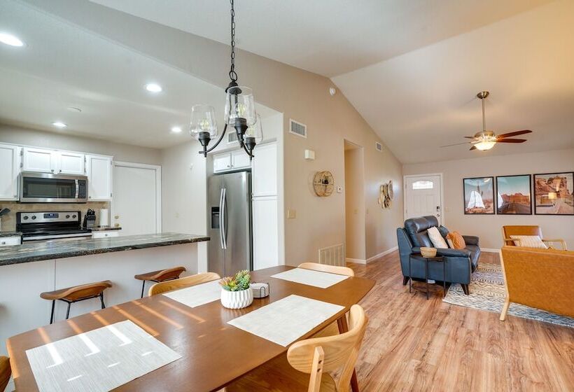 Modern Peoria Home W/ Pool Access & Private Yard!