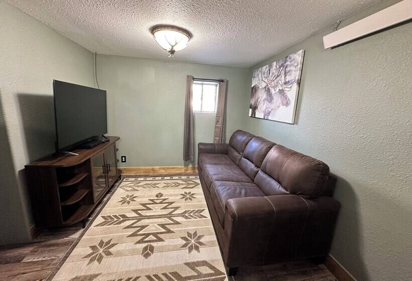 Мотель 441 Lafever St