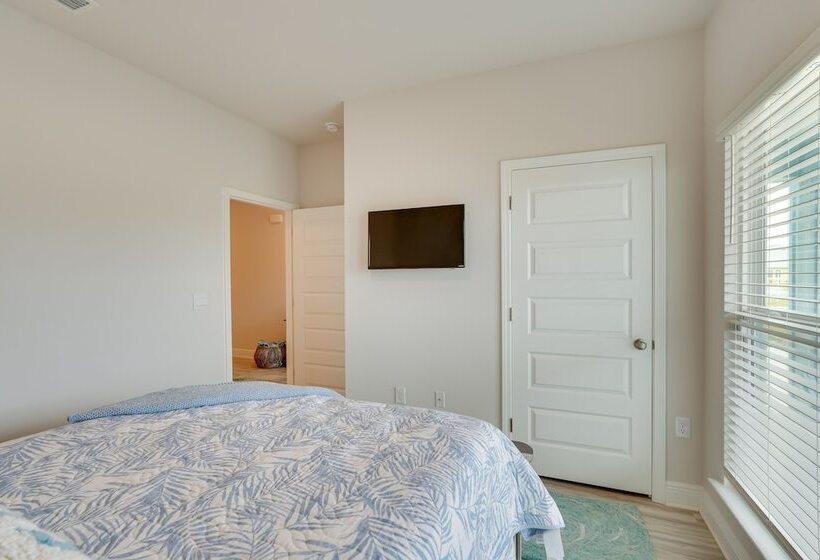 Snowbird Getaway: Windmark Beach Home!