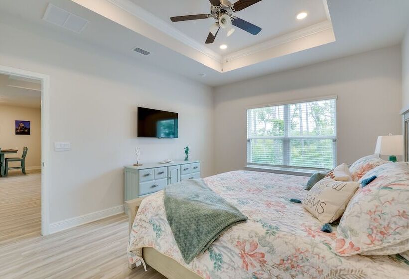 Snowbird Getaway: Windmark Beach Home!