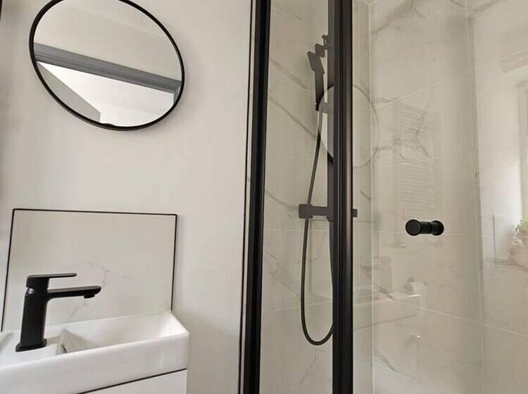 اقامتگاه Amazing 4br Near Hospital, Free Parking, Sleeps 10