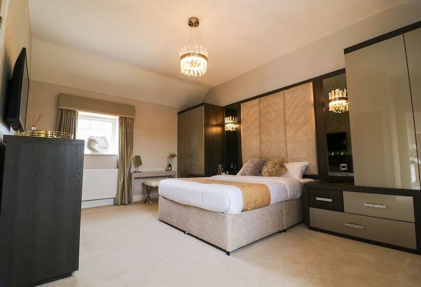 住所  Northumberland Luxury Stays   The Chivits