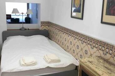 اقامتگاه Stunning Fishermans House In Central Fuseta