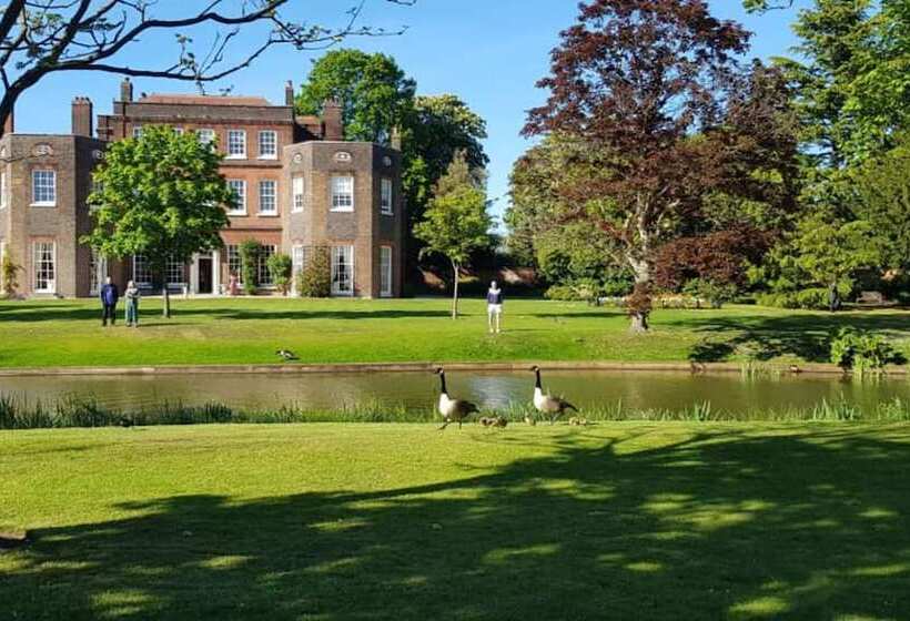 اقامتگاه Stylish 3 Bed House In Hornchurch   Free Parking